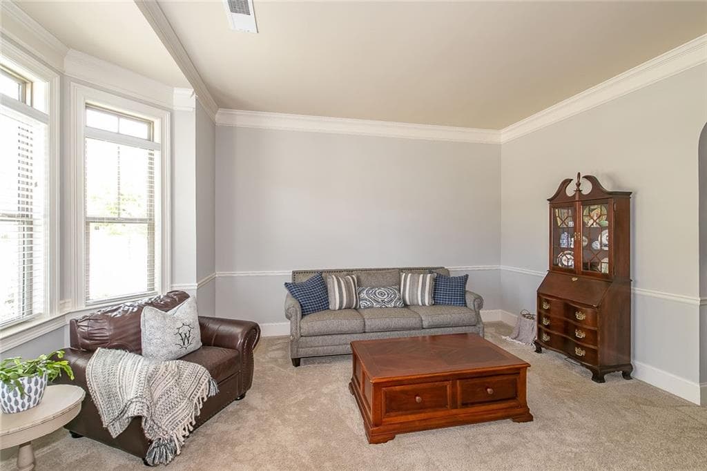 4 bedroom, 3 bathroom, 3,296 sq ft single family residence under contract at 49 Bay Crest Court, Loganville, GA 30052 — photo 3
