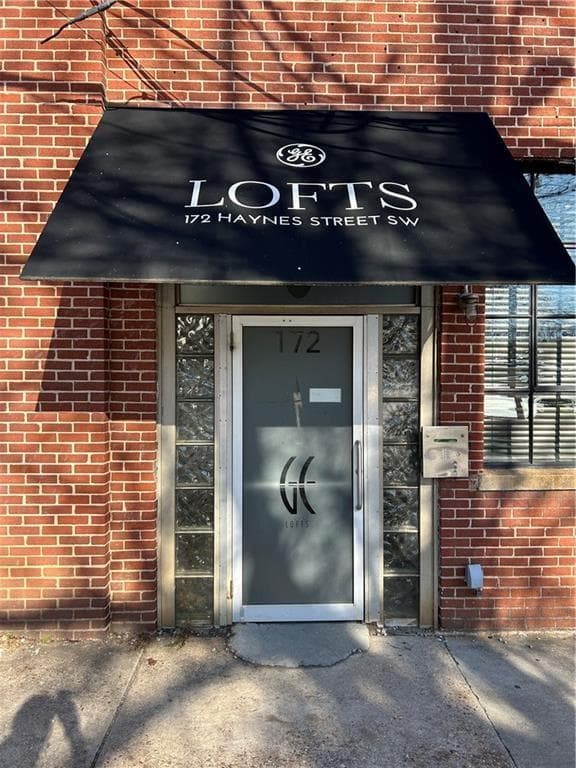 1 bedroom, 1 bathroom, 730 sq ft condominium for sale at 172 Haynes Street 102, Atlanta, GA 30313 — photo 2