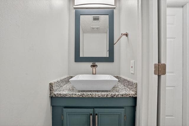 3 bedroom, 3 bathroom, 1,418 sq ft single family residence under contract at 5515 Forest Downs Circle, Atlanta, GA 30349 — photo 6