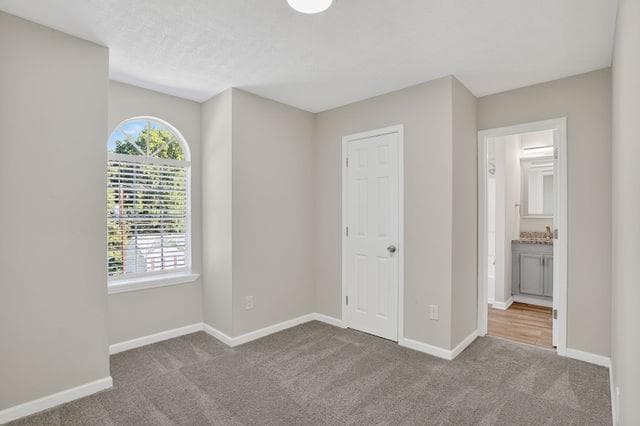 3 bedroom, 3 bathroom, 1,418 sq ft single family residence under contract at 5515 Forest Downs Circle, Atlanta, GA 30349 — photo 7