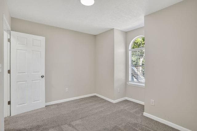 3 bedroom, 3 bathroom, 1,418 sq ft single family residence under contract at 5515 Forest Downs Circle, Atlanta, GA 30349 — photo 9