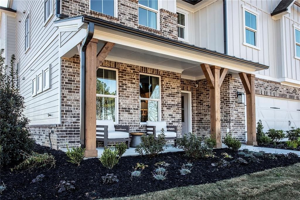 5 bedroom, 4 bathroom, 3,133 sq ft single family residence for sale at 7615 Homer Drive, Cumming, GA 30028 — photo 4