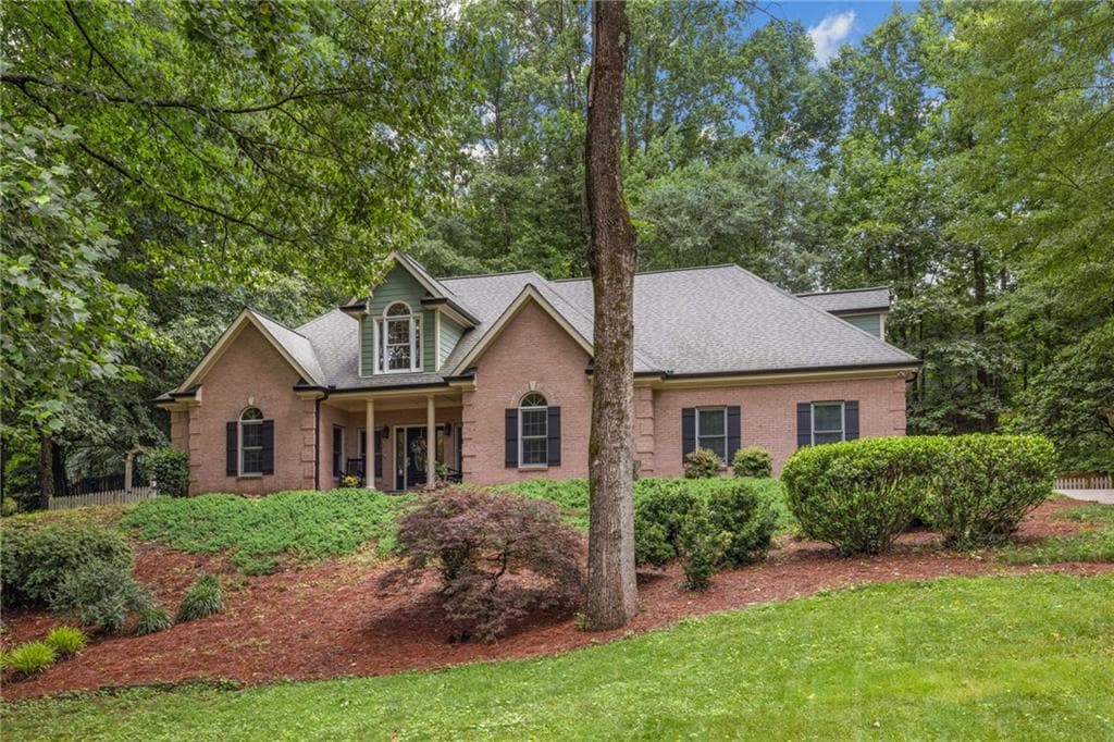 4 bedroom, 3 bathroom, 3,031 sq ft single family residence sold at 2520 Little John Lane, Cumming, GA 30040