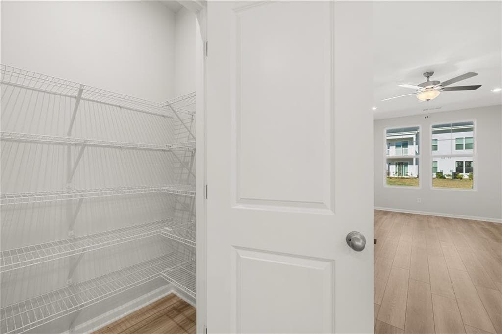3 bedroom, 3 bathroom, 1,764 sq ft townhouse for sale at 119 Park Ridge Circle, Emerson, GA 30137 — photo 4