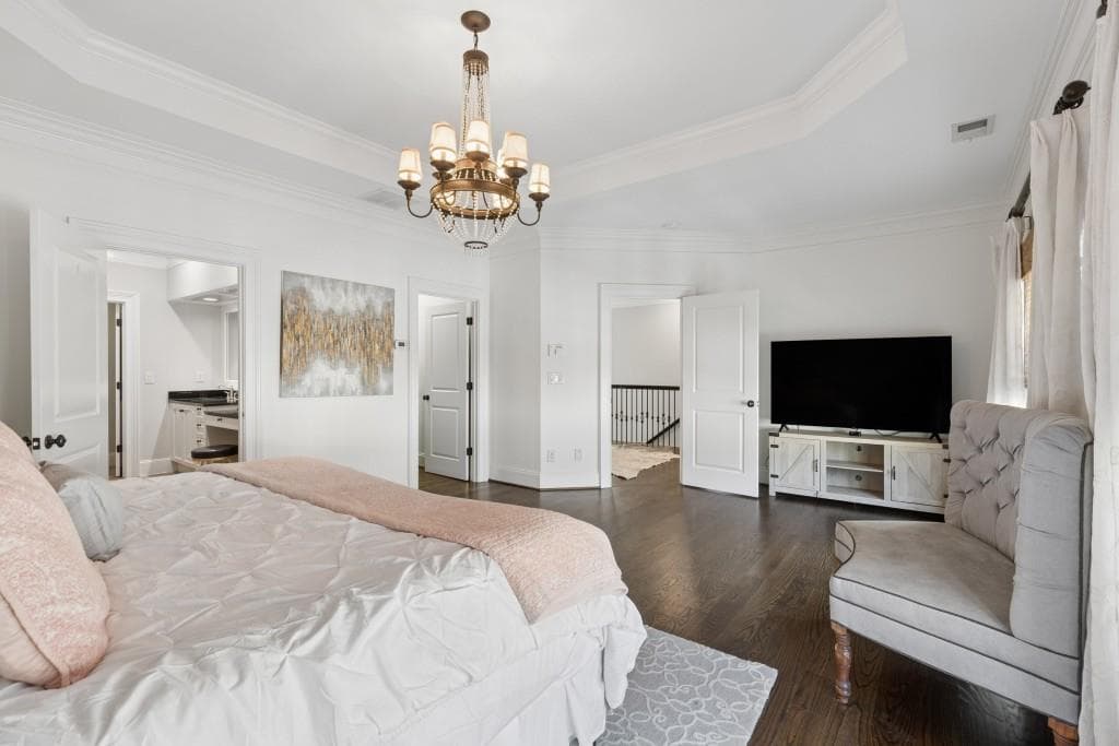 4 bedroom, 5 bathroom, 3,987 sq ft townhouse for rent at 3585 Roxboro Road 6, Atlanta, GA 30326 for $6,800 a month — photo 4