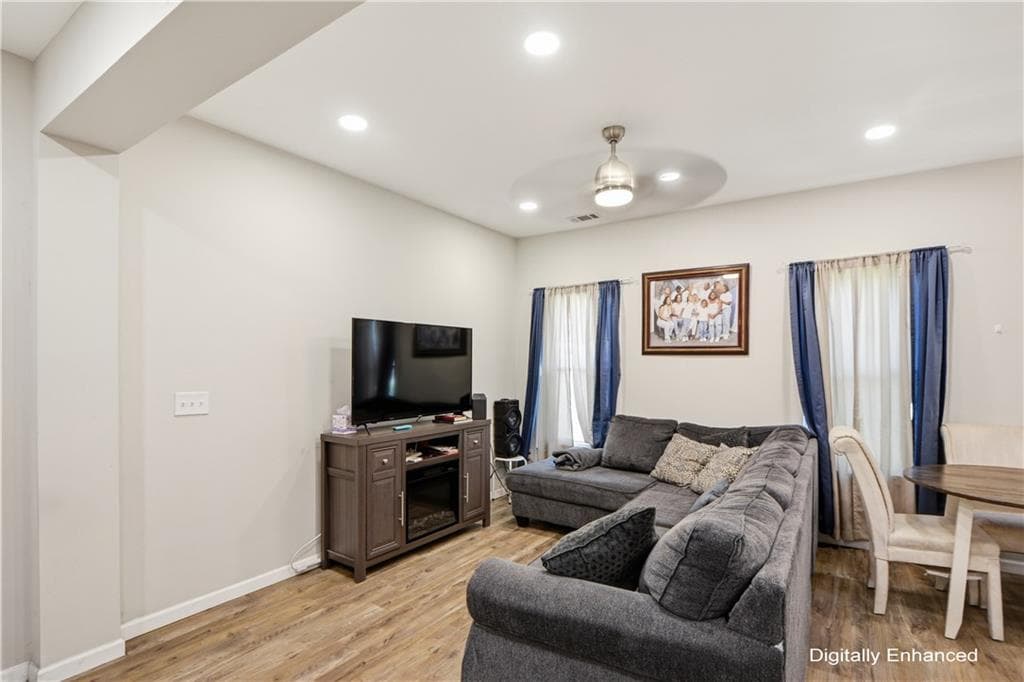 2 bedroom, 3 bathroom, 1,590 sq ft townhouse for sale at 2555 Flat Shoals Road 2008, Atlanta, GA 30349 — photo 6