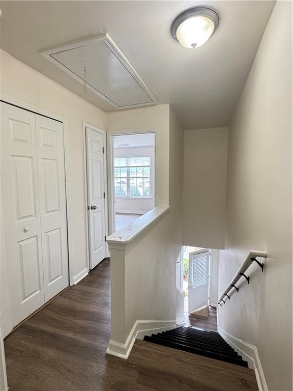 2 bedroom, 3 bathroom, 1,228 sq ft townhouse for sale at 1599 Cove Creek Circle, Norcross, GA 30093 — photo 9