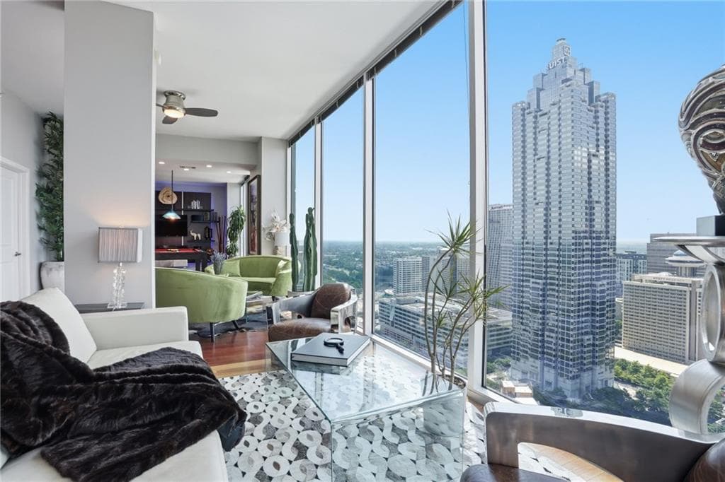 2 bedroom, 3 bathroom, 2,200 sq ft condominium for sale at 400 W Peachtree Street 3906-7, Atlanta, GA 30308
