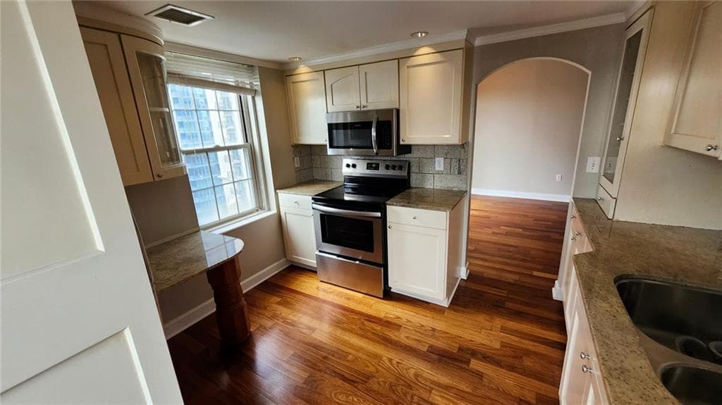 2 bedroom, 2 bathroom, 1,103 sq ft condominium for rent at 199 14th Street 1105, Atlanta, GA 30309 for $2,250 a month — photo 6