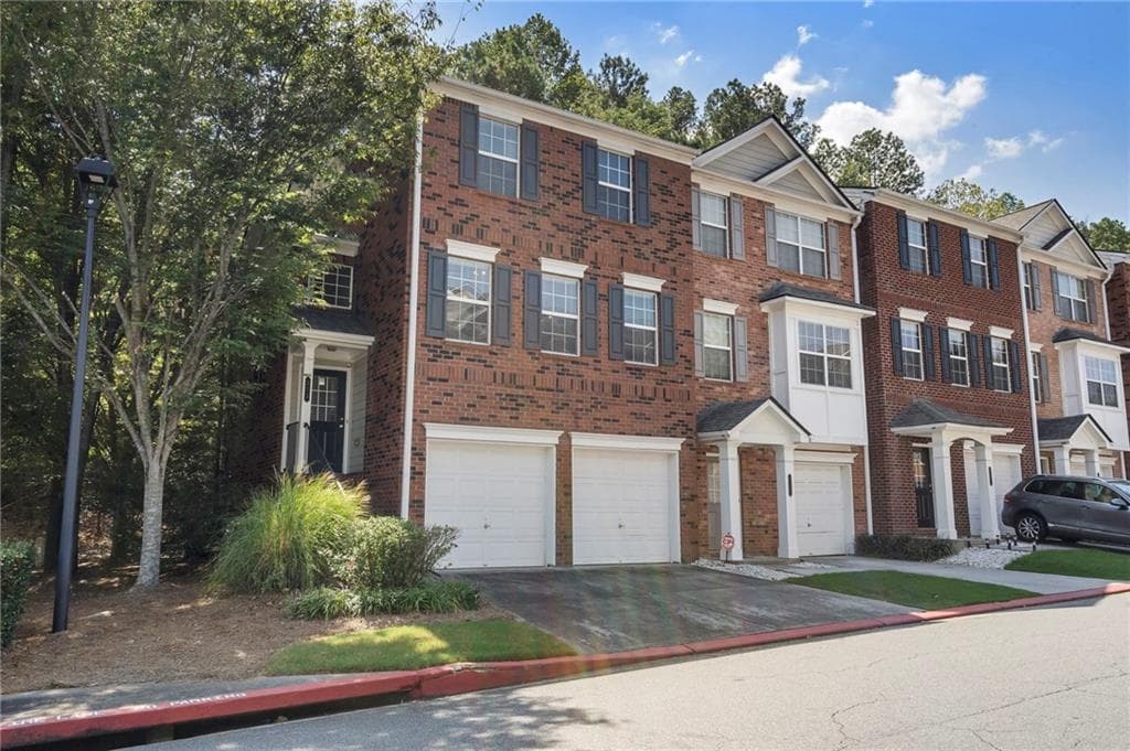 3 bedroom, 4 bathroom, 1,781 sq ft townhouse for sale at 373 Heritage Park Trace 4, Kennesaw, GA 30144 — photo 2