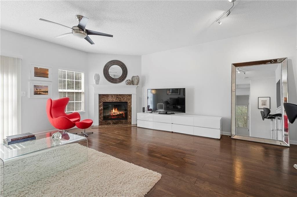 3 bedroom, 4 bathroom, 1,781 sq ft townhouse for sale at 373 Heritage Park Trace 4, Kennesaw, GA 30144 — photo 3