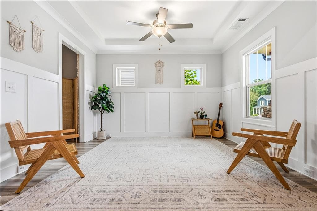 3 bedroom, 2 bathroom, 2,149 sq ft single family residence for sale at 3665 Summerpoint Crossing, Cumming, GA 30028 — photo 8