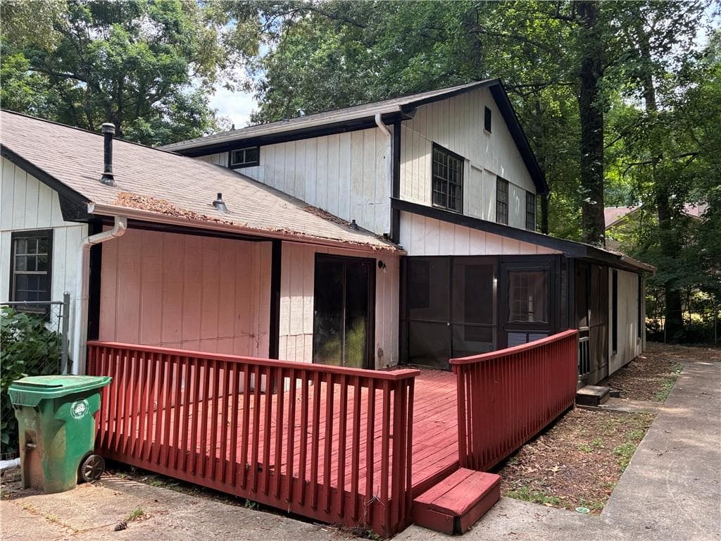 4 bedroom, 3 bathroom, 2,384 sq ft single family residence for sale at 3745 Londonderry Court, Lithonia, GA 30038 — photo 4