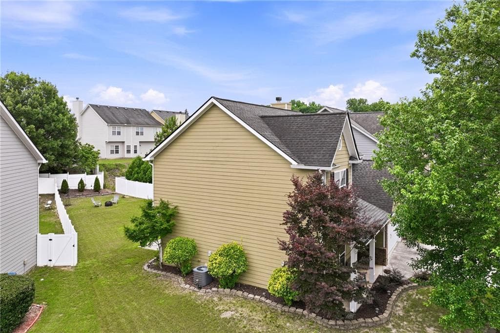 3 bedroom, 3 bathroom, 1,885 sq ft single family residence for sale at 7022 Grand Hickory Drive, Braselton, GA 30517 — photo 9