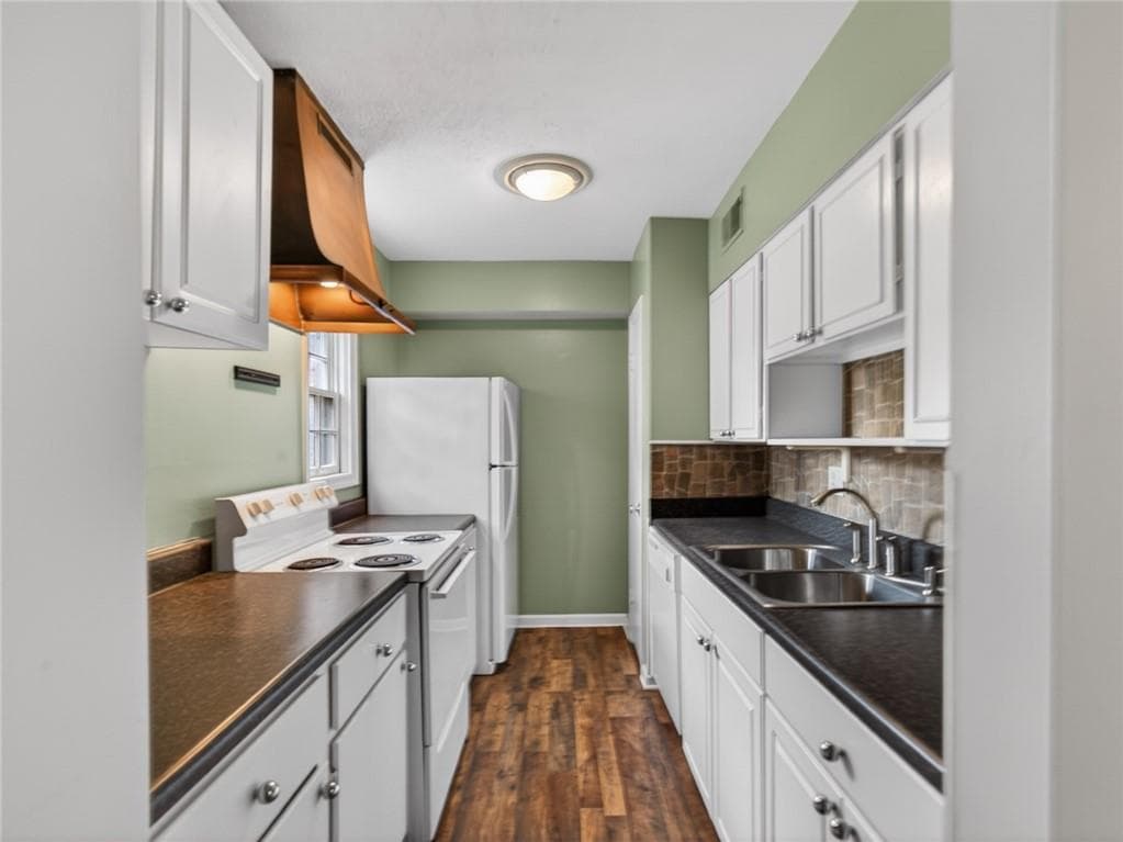 1 bedroom, 1 bathroom, 1,000 sq ft condominium for sale at 3091 Colonial Way H4, Atlanta, GA 30341 — photo 5