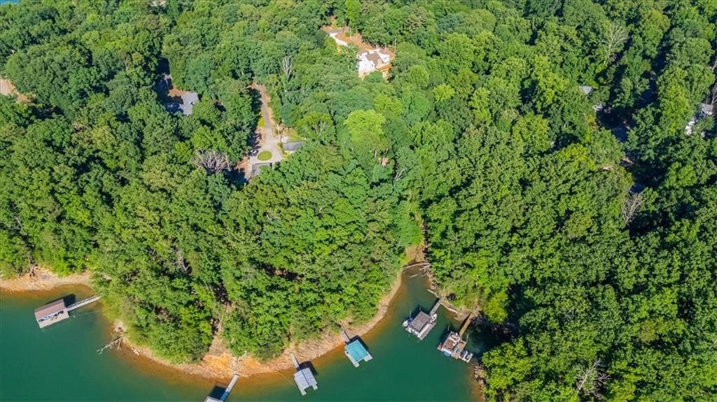 4 bedroom, 4 bathroom, 5,391 sq ft single family residence for sale at 5535 Hidden Harbor Drive, Gainesville, GA 30504 — photo 7