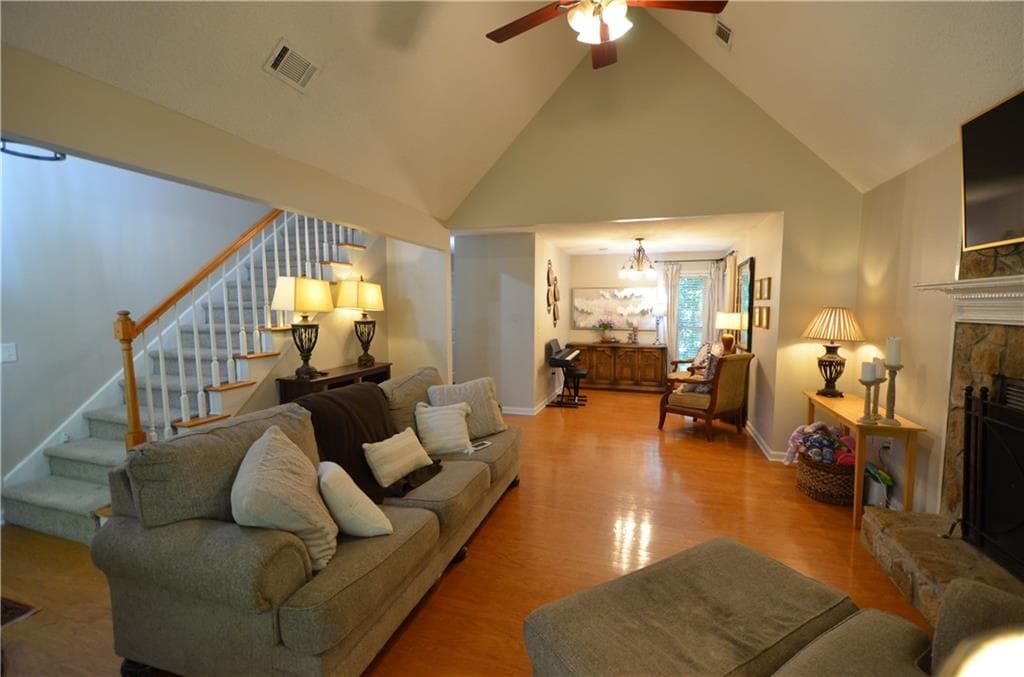 3 bedroom, 3 bathroom, 1,442 sq ft single family residence under contract at 3206 Country Walk Drive, Powder Springs, GA 30127 — photo 6