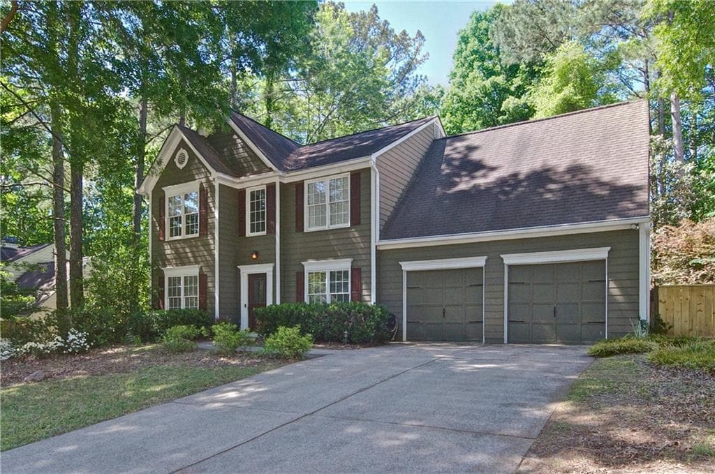3 bedroom, 3 bathroom, 2,128 sq ft single family residence for sale at 8004 Huntcliff Road, Woodstock, GA 30189