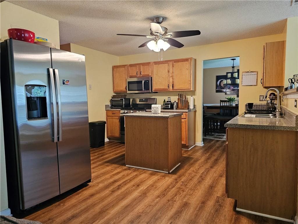4 bedroom, 3 bathroom, 2,488 sq ft single family residence for sale at 2612 Buccanneers Cove, Decatur, GA 30035 — photo 6