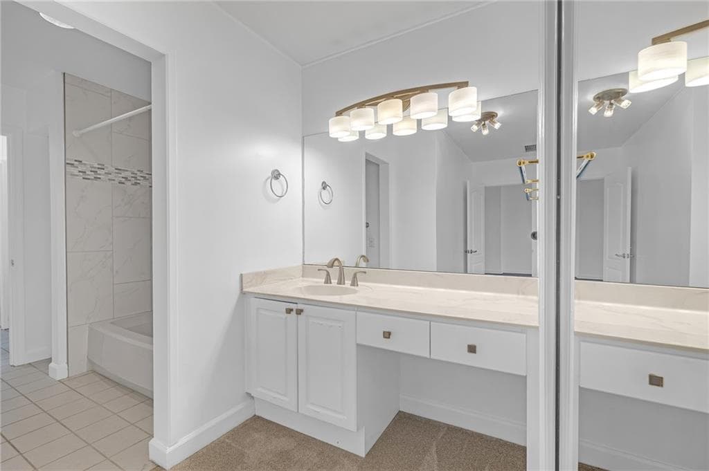 1 bedroom, 1 bathroom, 1,012 sq ft condominium for sale at 3475 Oak Valley Road 650, Atlanta, GA 30326 — photo 10