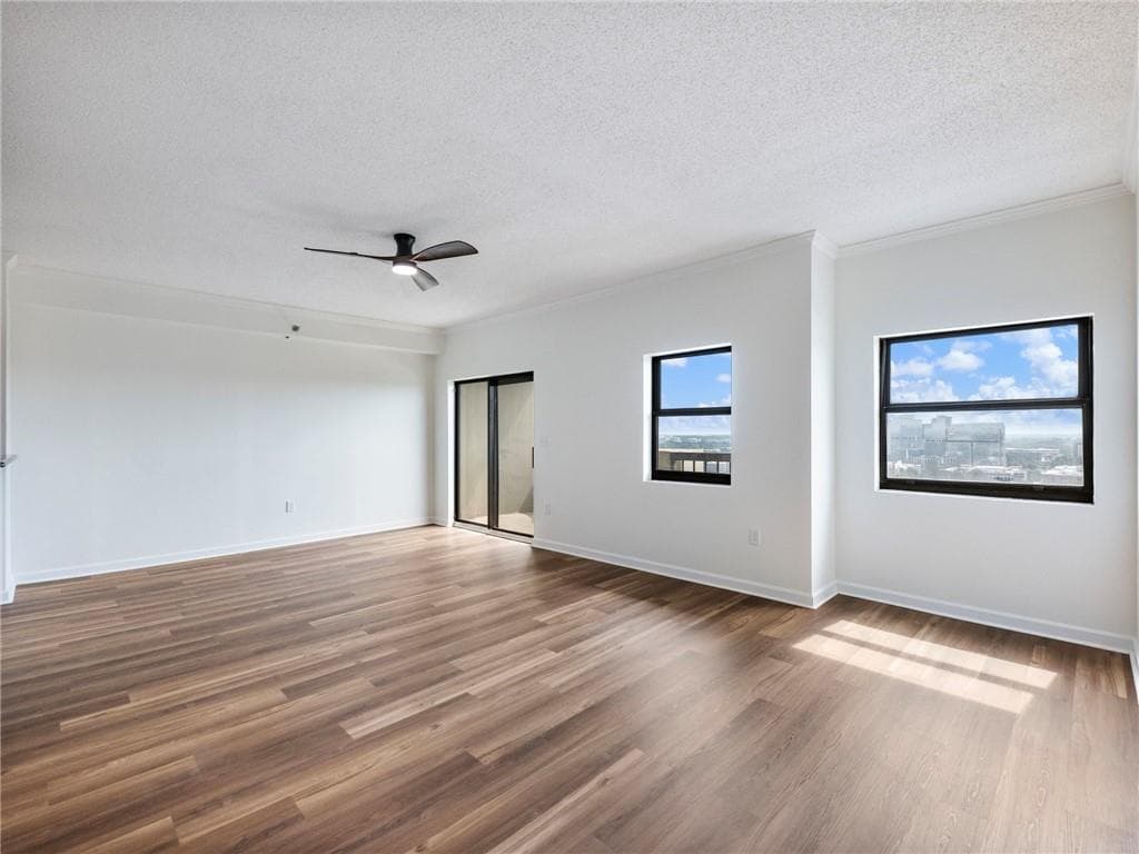 1 bedroom, 1 bathroom, 941 sq ft condominium for sale at 795 Hammond Drive 2203, Atlanta, GA 30328 — photo 6