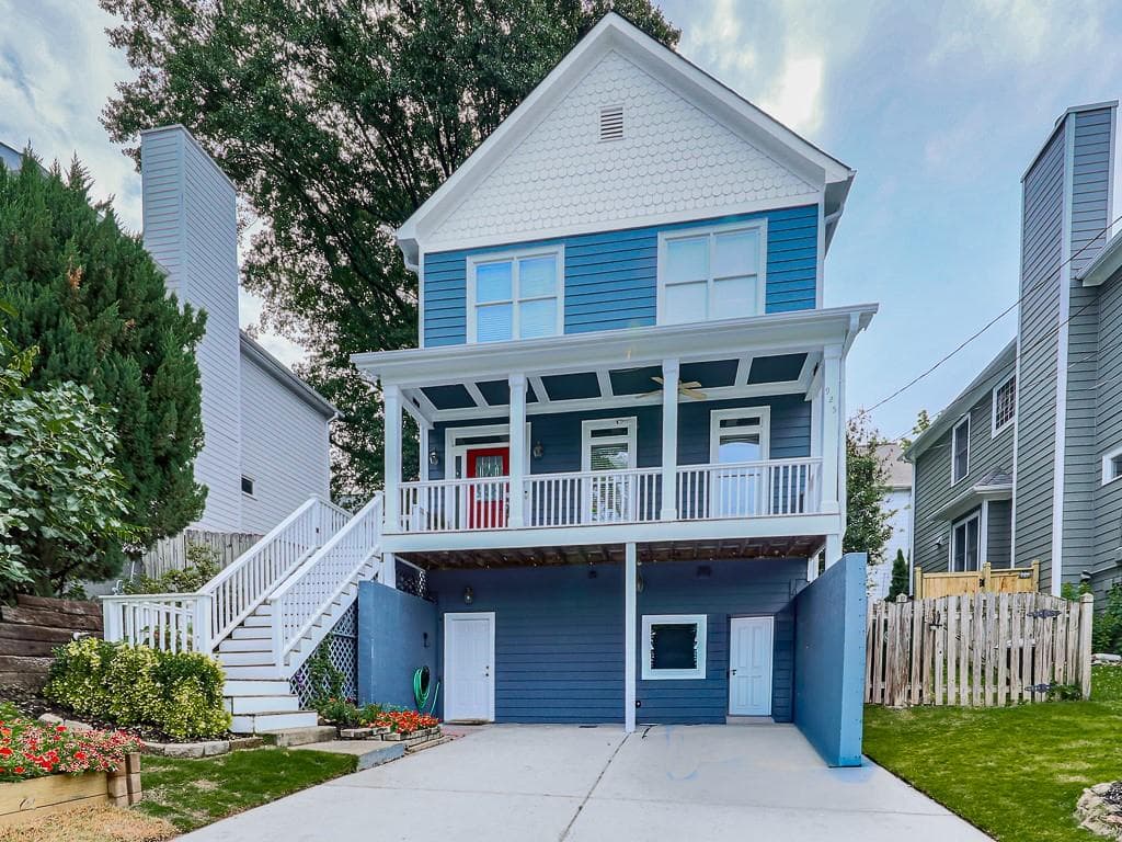 4 bedroom, 4 bathroom, 2,198 sq ft single family residence for sale at 925 Rice Street, Atlanta, GA 30318 — photo 1 of 41