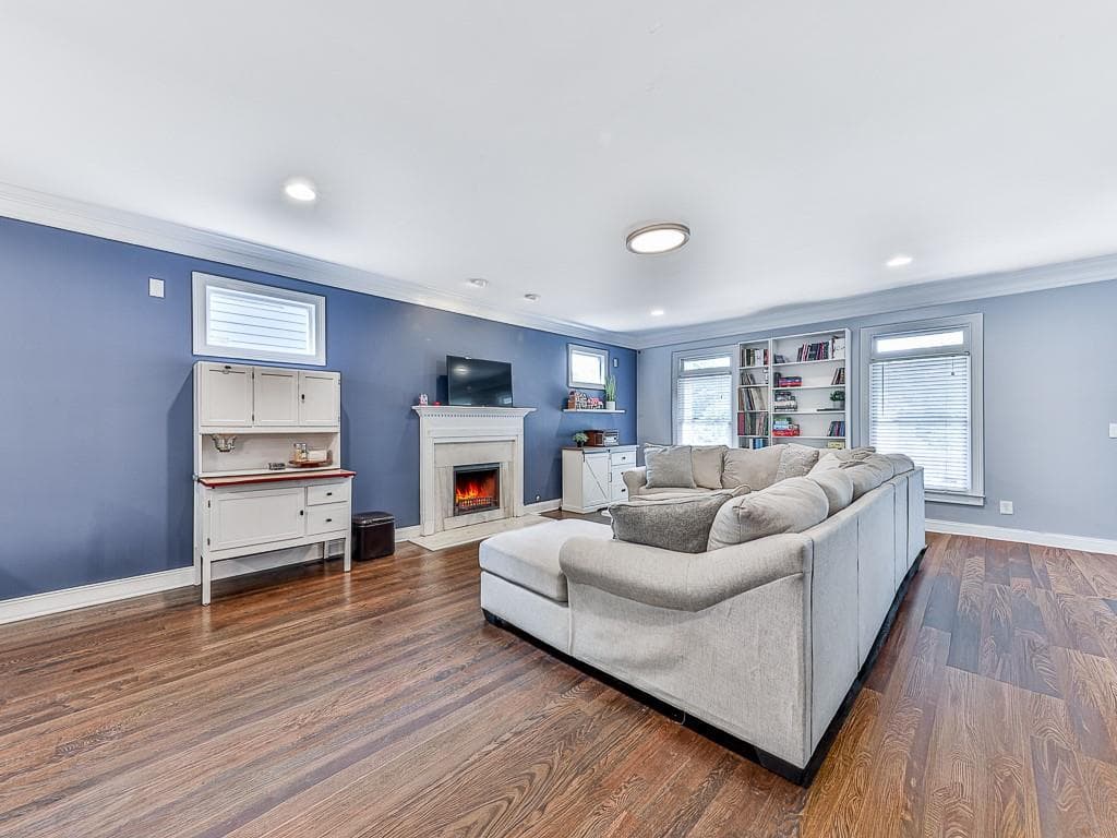 4 bedroom, 4 bathroom, 2,198 sq ft single family residence for sale at 925 Rice Street, Atlanta, GA 30318 — photo 4