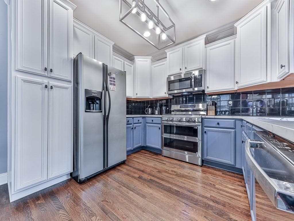 4 bedroom, 4 bathroom, 2,198 sq ft single family residence for sale at 925 Rice Street, Atlanta, GA 30318 — photo 7