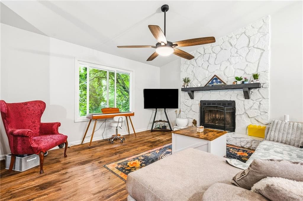 4 bedroom, 3 bathroom, 1,887 sq ft single family residence for sale at 1172 Ridgeside Drive, Acworth, GA 30102 — photo 5