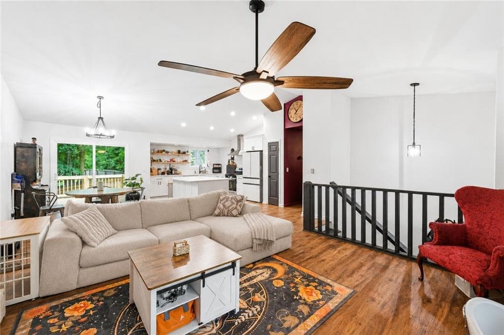 4 bedroom, 3 bathroom, 1,887 sq ft single family residence for sale at 1172 Ridgeside Drive, Acworth, GA 30102 — photo 6