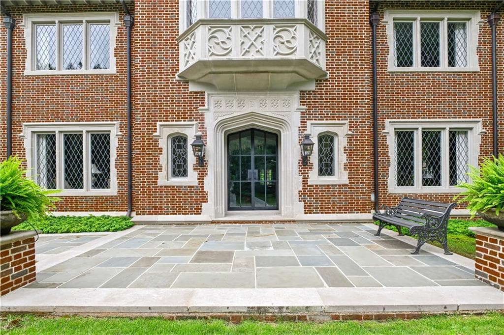 6 bedroom, 9 bathroom, 9,239 sq ft single family residence for sale at 369 Pine Tree Drive, Atlanta, GA 30305 — photo 8