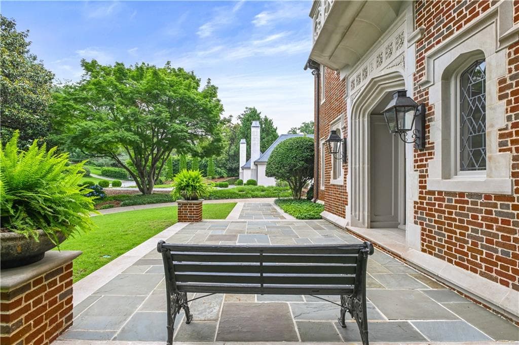 6 bedroom, 9 bathroom, 9,239 sq ft single family residence for sale at 369 Pine Tree Drive, Atlanta, GA 30305 — photo 9