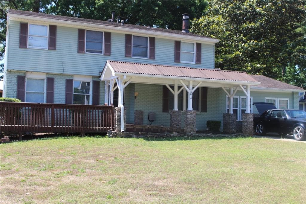 5 bedroom, 4 bathroom, 2,308 sq ft single family residence under contract at 3014 Boring Ridge Drive, Decatur, GA 30034