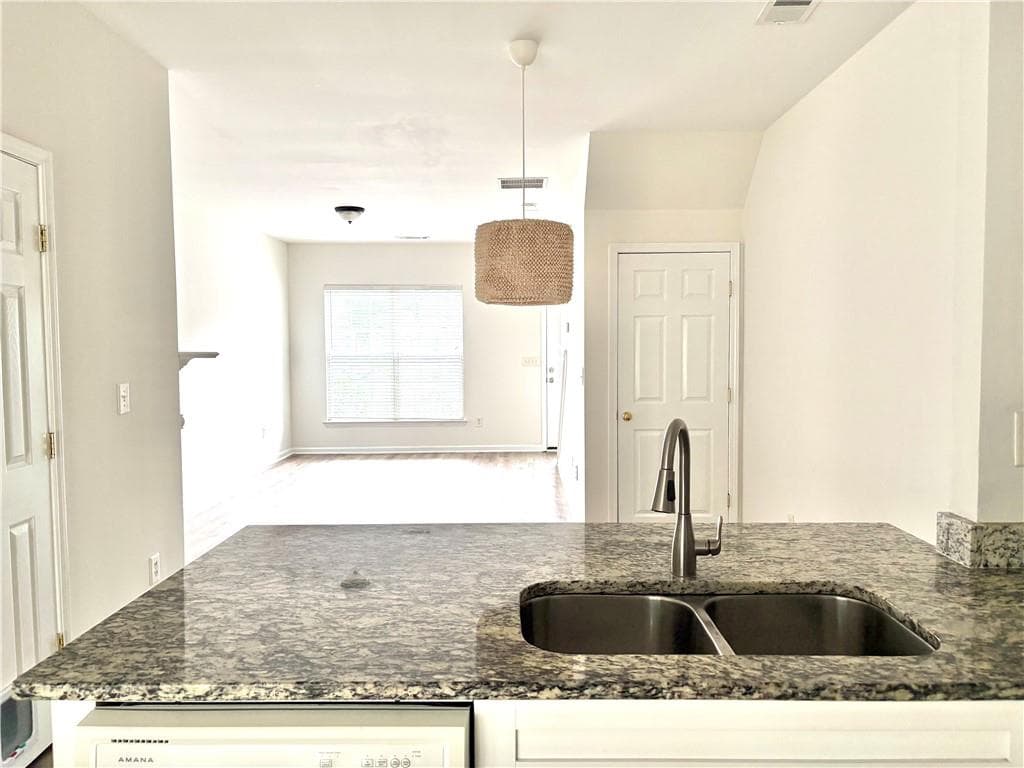 2 bedroom, 3 bathroom, 1,200 sq ft townhouse for rent at 1581 Cove Creek Circle, Norcross, GA 30093 for $1,760 a month — photo 7