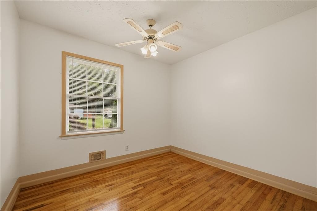 3 bedroom, 2 bathroom, 1,352 sq ft single family residence for sale at 520 Pinecrest Drive, Riverdale, GA 30274 — photo 10
