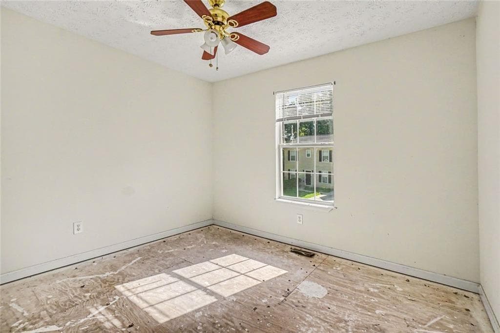 3 bedroom, 2 bathroom, 1,832 sq ft single family residence under contract at 7115 Hillcrest Chase Drive, Austell, GA 30168 — photo 8