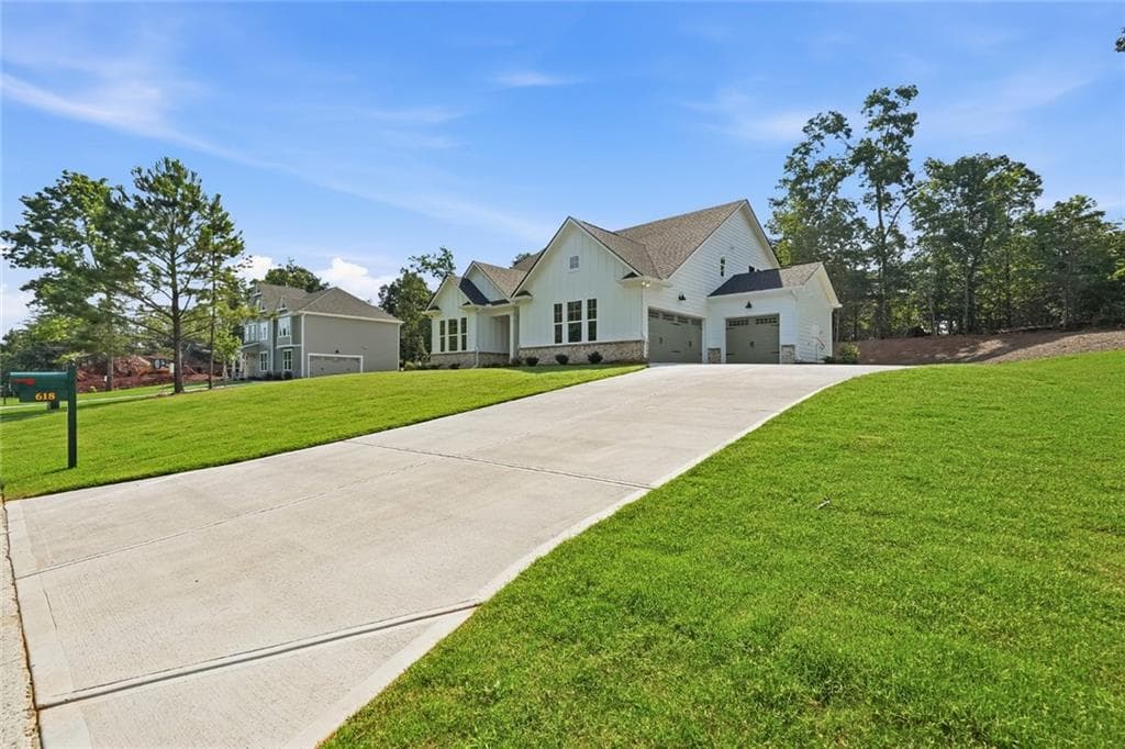 4 bedroom, 4 bathroom, 2,641 sq ft single family residence for sale at 618 Sweetgrass Drive, Demorest, GA 30535 — photo 4