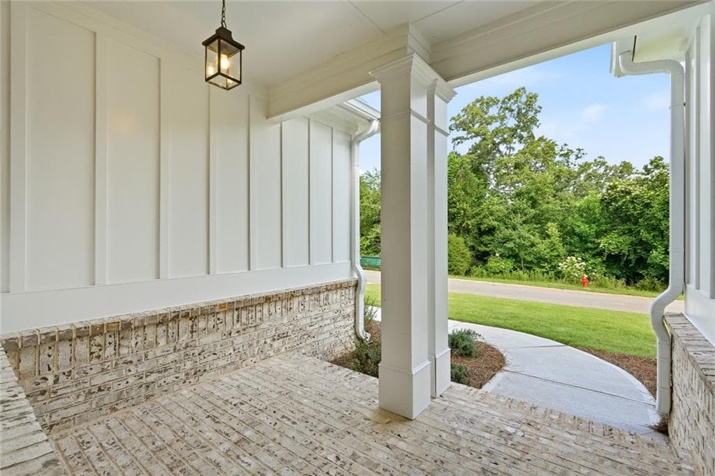 4 bedroom, 4 bathroom, 2,641 sq ft single family residence for sale at 618 Sweetgrass Drive, Demorest, GA 30535 — photo 3