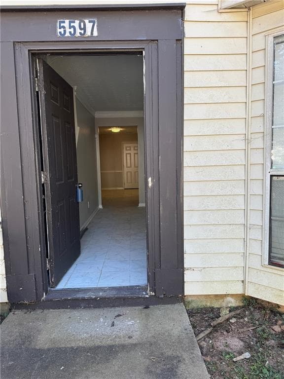 2 bedroom, 3 bathroom, 1,292 sq ft townhouse for sale at 5597 Stonington Trace Parkway, Stone Mountain, GA 30087 — photo 2