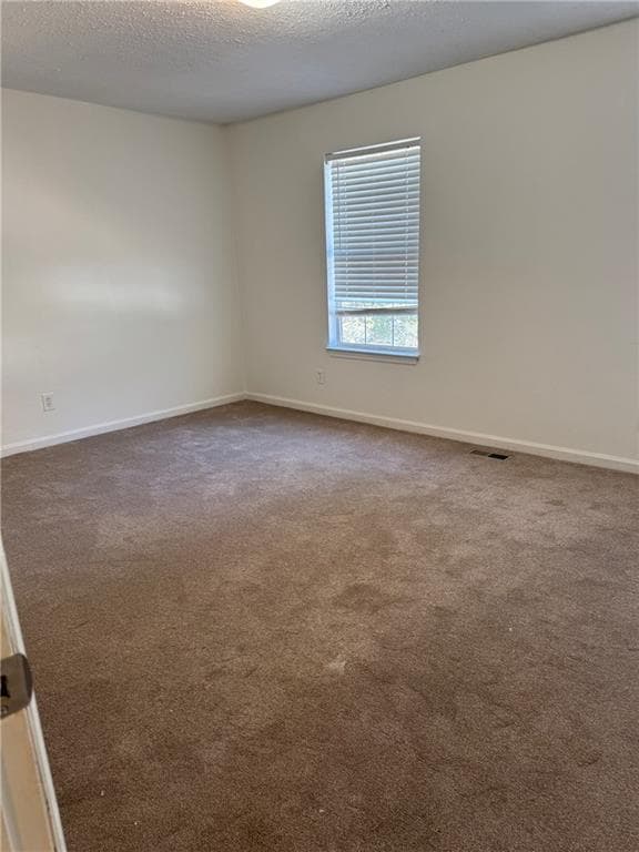 2 bedroom, 3 bathroom, 1,292 sq ft townhouse for sale at 5597 Stonington Trace Parkway, Stone Mountain, GA 30087 — photo 9