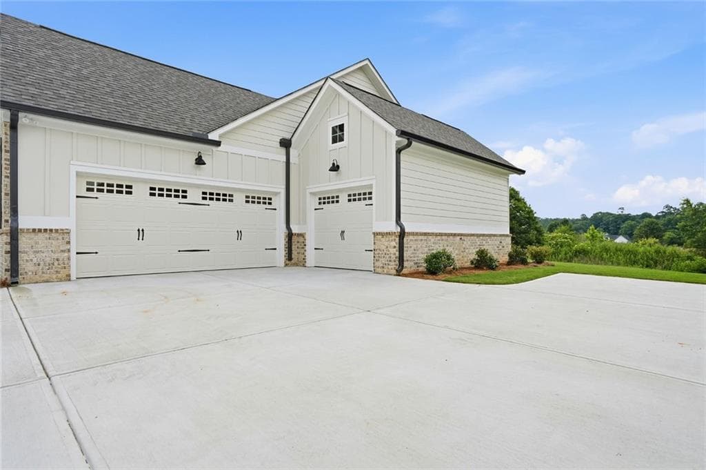 3 bedroom, 3 bathroom, 2,266 sq ft single family residence for sale at 355 Sweetgrass Drive, Demorest, GA 30535 — photo 3
