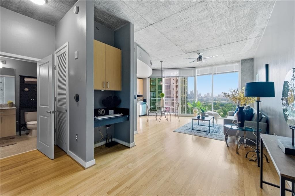 1 bedroom, 1 bathroom, 755 sq ft condominium under contract at 361 17th Street 2315, Atlanta, GA 30363 — photo 6