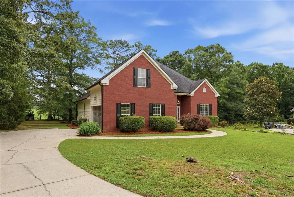 3 bedroom, 2 bathroom, 2,349 sq ft single family residence for sale at 95 Old Hickory Lane, Oxford, GA 30054 — photo 6