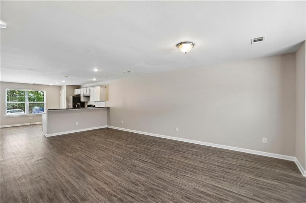 3 bedroom, 3 bathroom, 1,547 sq ft townhouse for sale at 4422 Pinscher Street, Union City, GA 30291 — photo 2