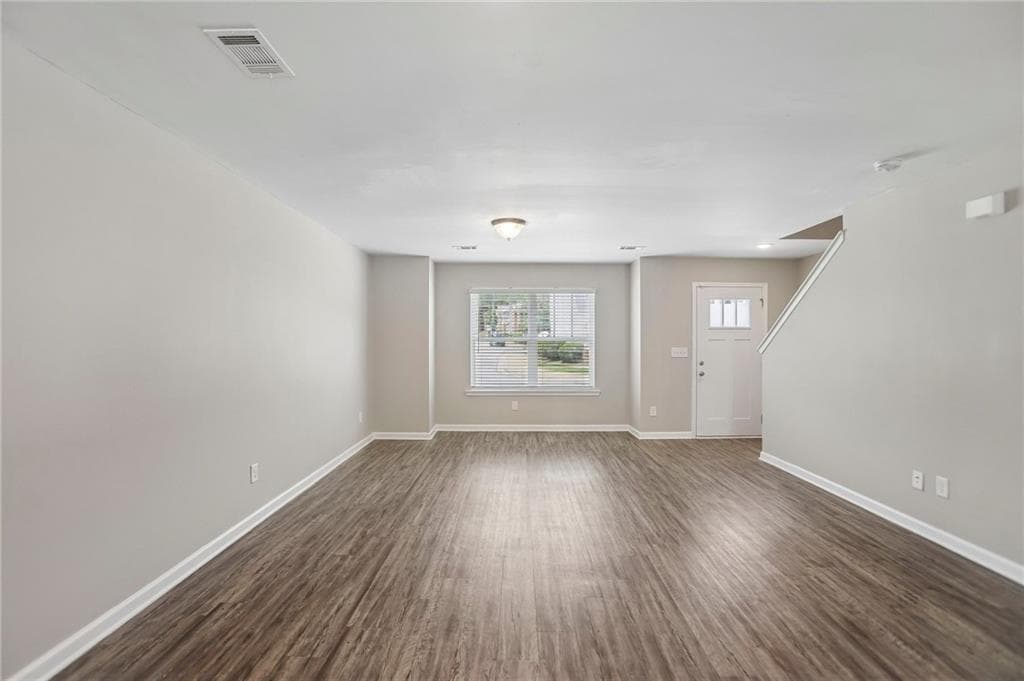 3 bedroom, 3 bathroom, 1,547 sq ft townhouse for sale at 4422 Pinscher Street, Union City, GA 30291 — photo 4