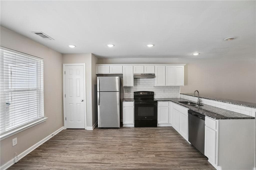 3 bedroom, 3 bathroom, 1,547 sq ft townhouse for sale at 4422 Pinscher Street, Union City, GA 30291 — photo 10