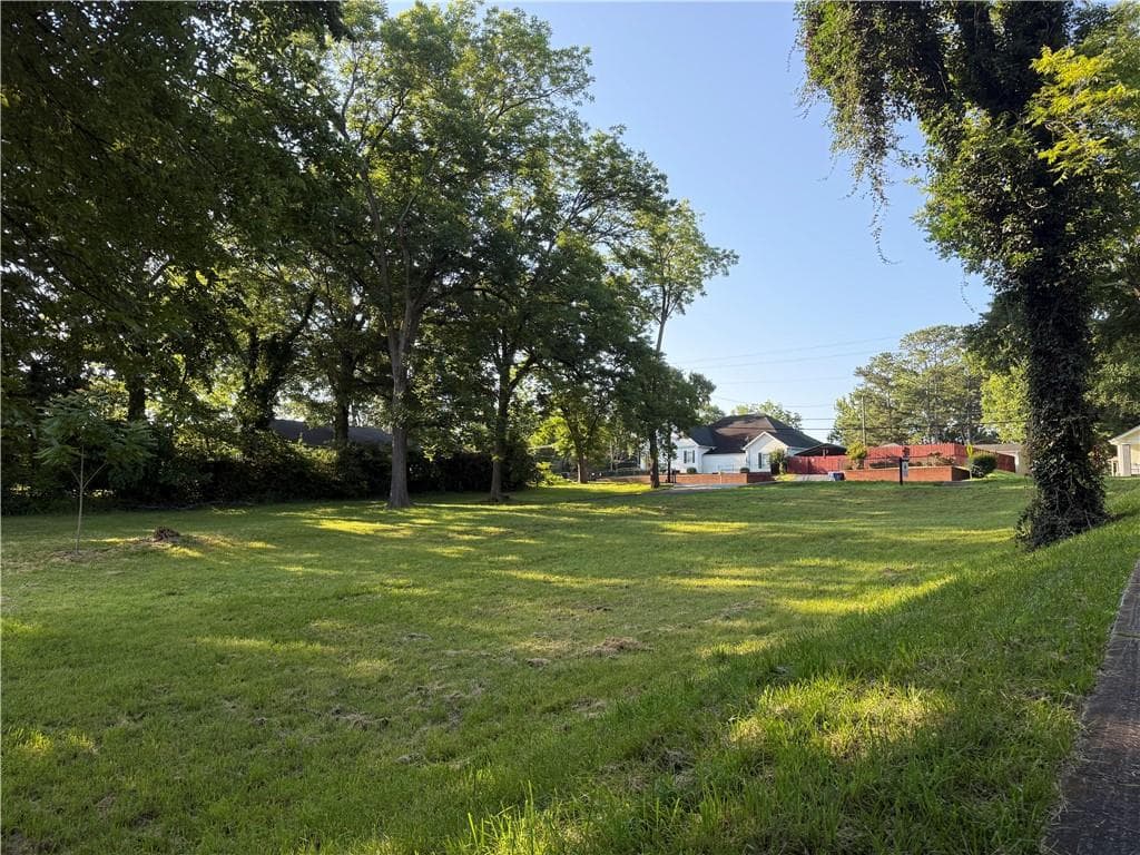 single family residence under contract at 175 Polk Avenue, Dallas, GA 30132
