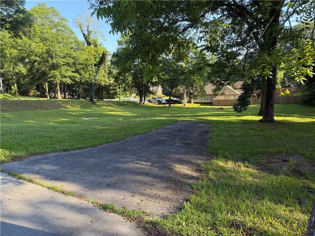 single family residence under contract at 175 Polk Avenue, Dallas, GA 30132 — photo 4
