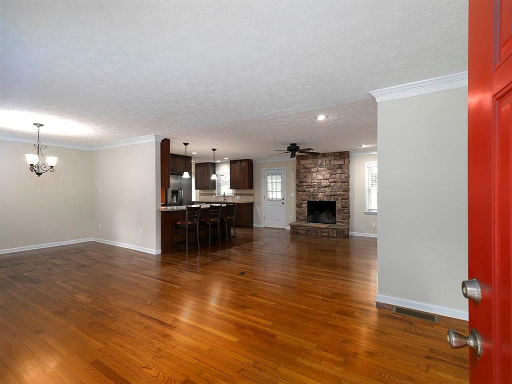 3 bedroom, 2 bathroom, 2,449 sq ft single family residence for sale at 226 King David Drive, Lilburn, GA 30047 — photo 4