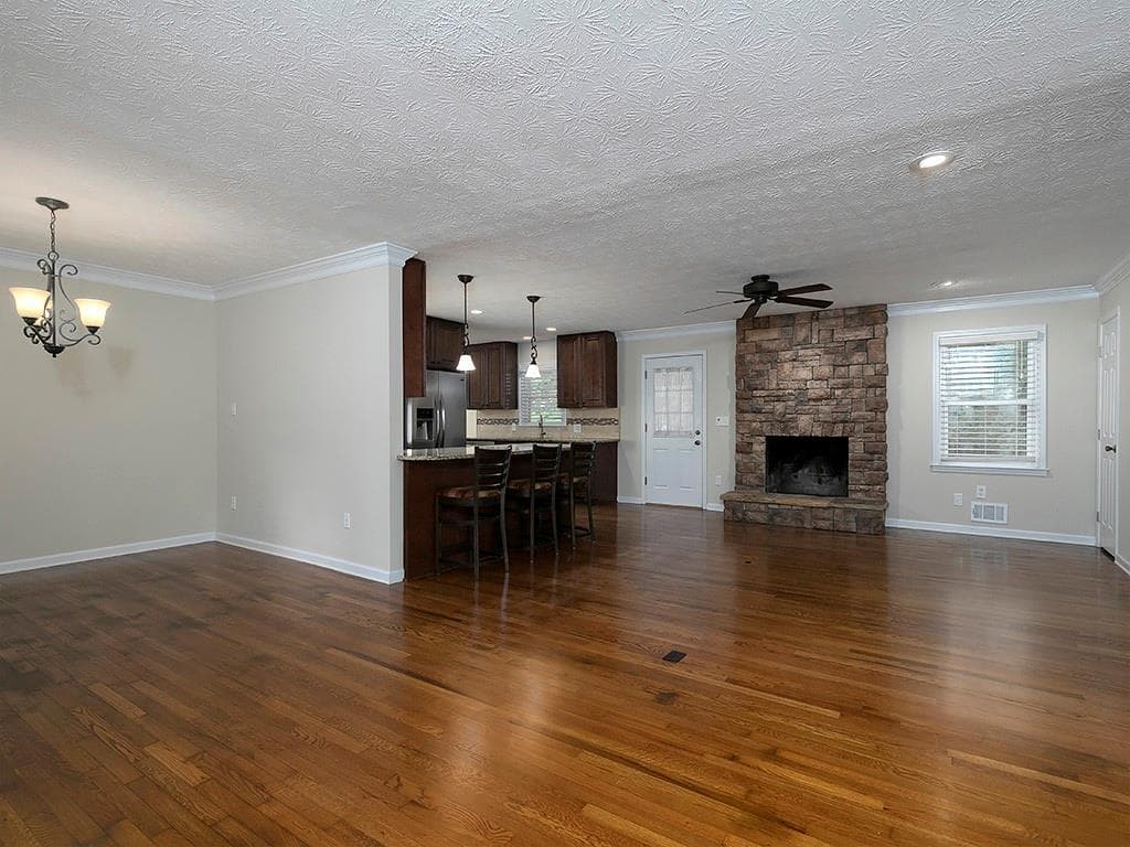 3 bedroom, 2 bathroom, 2,449 sq ft single family residence for sale at 226 King David Drive, Lilburn, GA 30047 — photo 6